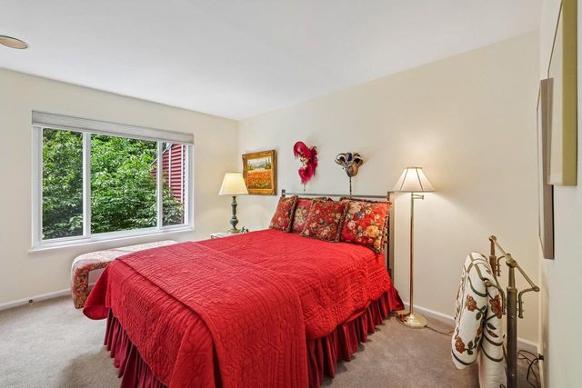 60 Oak Creek Trail, Madison, WI 53717