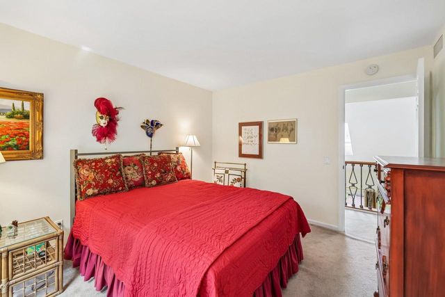 60 Oak Creek Trail, Madison, WI 53717