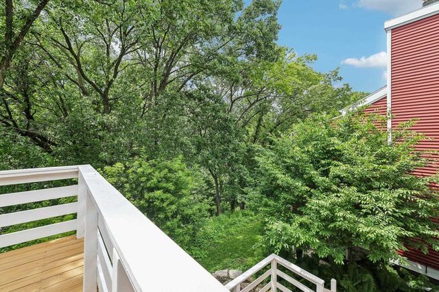 60 Oak Creek Trail, Madison, WI 53717