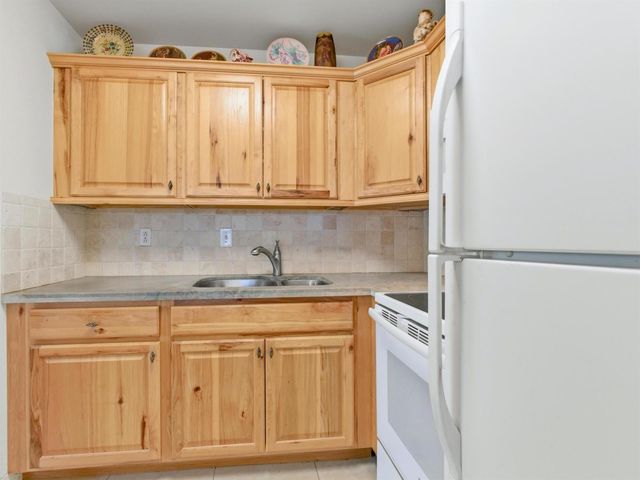 480 Horizons W 208, Boynton Beach, FL 33435