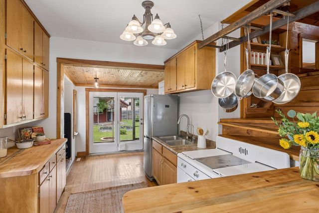 299 Sidney Street W, Saint Paul, MN 55107