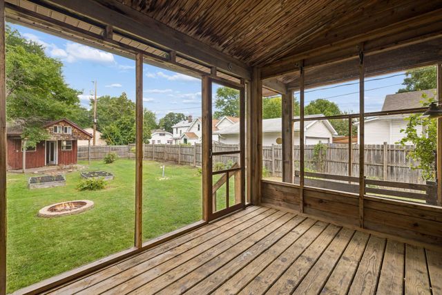 299 Sidney Street W, Saint Paul, MN 55107