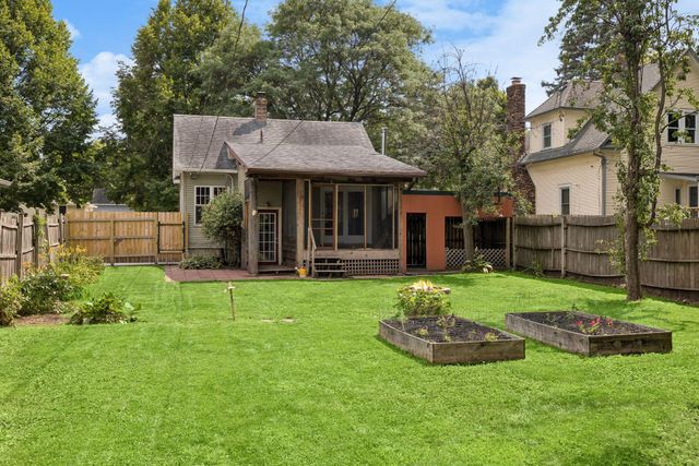 299 Sidney Street W, Saint Paul, MN 55107