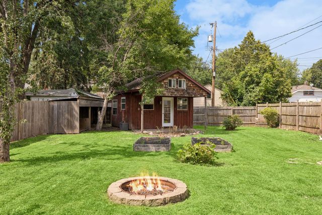 299 Sidney Street W, Saint Paul, MN 55107
