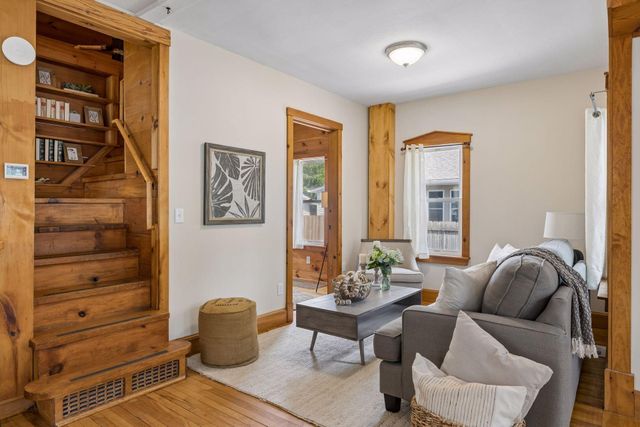 299 Sidney Street W, Saint Paul, MN 55107