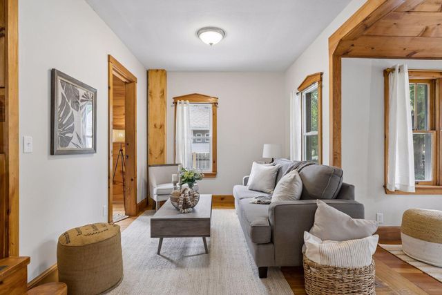 299 Sidney Street W, Saint Paul, MN 55107