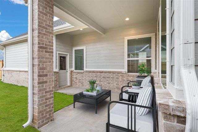 11814 North Pavillion Drive, Mont Belvieu, TX 77523