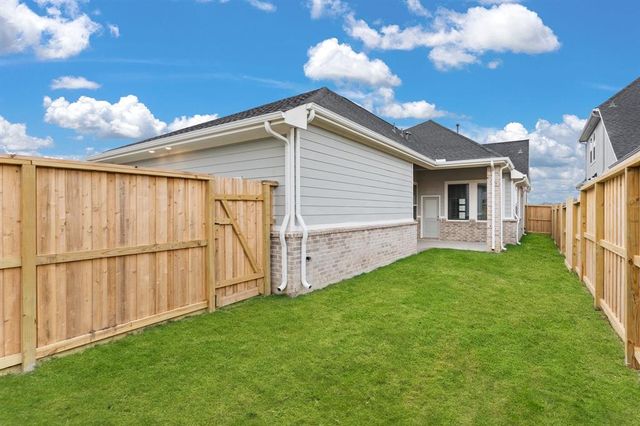 11814 North Pavillion Drive, Mont Belvieu, TX 77523