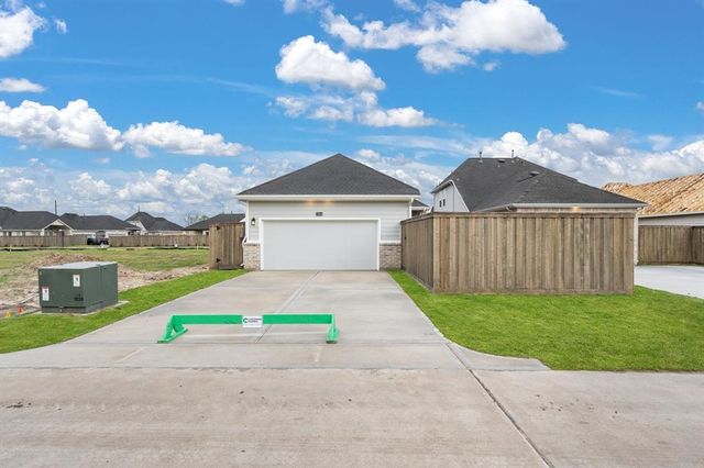 11814 North Pavillion Drive, Mont Belvieu, TX 77523