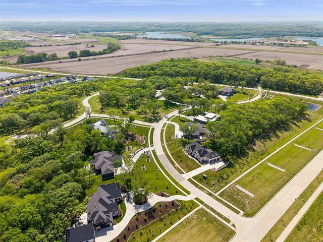 1516 S Timber Lane, West Des Moines, IA 50266