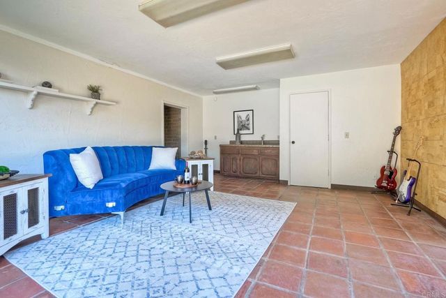 3149 Old Post Rd, Fallbrook, CA 92028