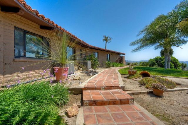 3149 Old Post Rd, Fallbrook, CA 92028