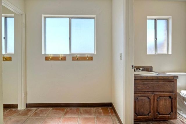 3149 Old Post Rd, Fallbrook, CA 92028