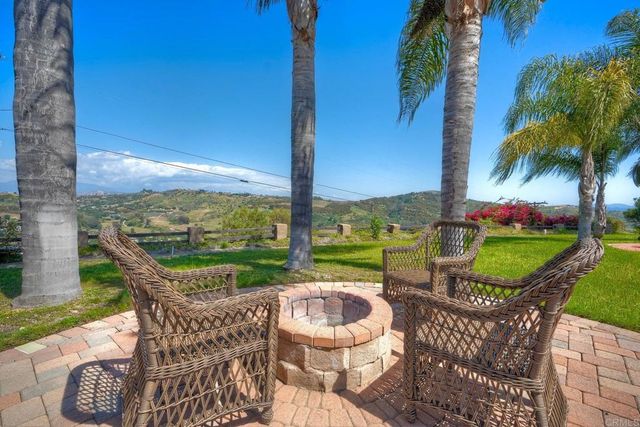 3149 Old Post Rd, Fallbrook, CA 92028