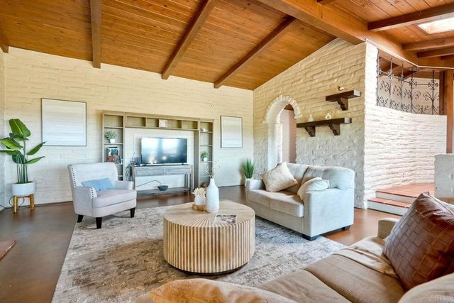 3149 Old Post Rd, Fallbrook, CA 92028