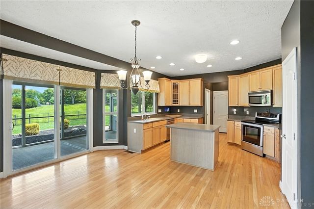 4212 Seema Drive, Dayton, OH 45440