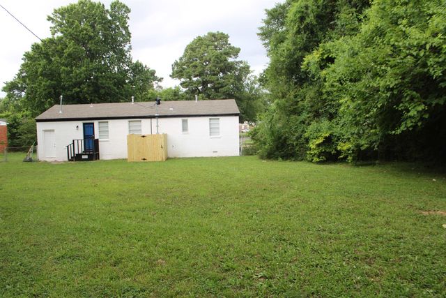 5076 NEWTON DR, Memphis, TN 38109