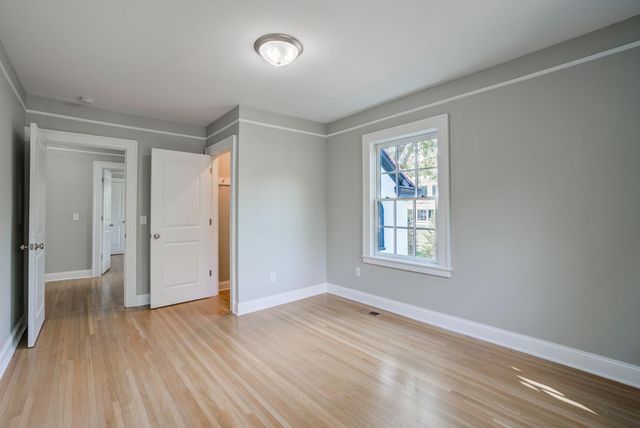 2056 Summit Avenue, Saint Paul, MN 55105