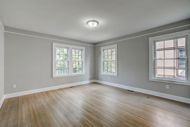 2056 Summit Avenue, Saint Paul, MN 55105