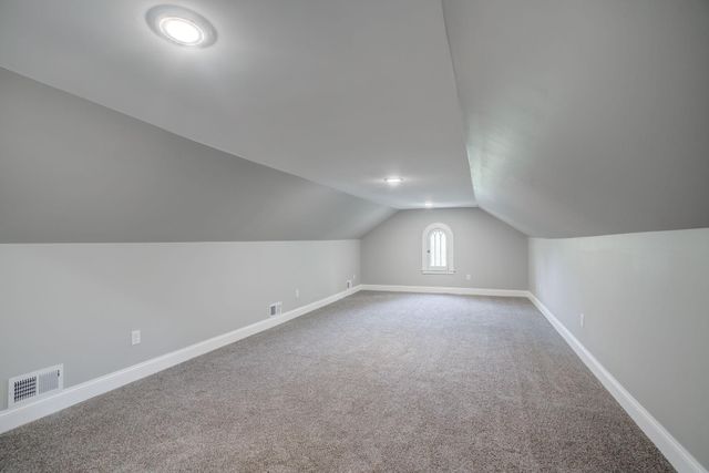 2056 Summit Avenue, Saint Paul, MN 55105