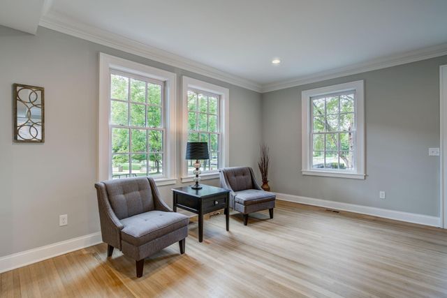 2056 Summit Avenue, Saint Paul, MN 55105