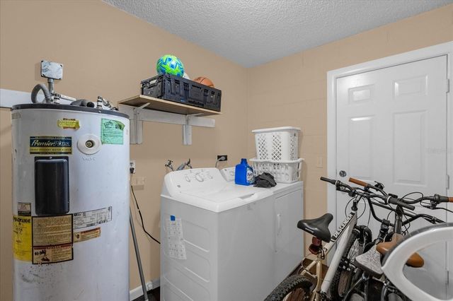 1079 N LAKEWOOD AVENUE, Ocoee, FL 34761