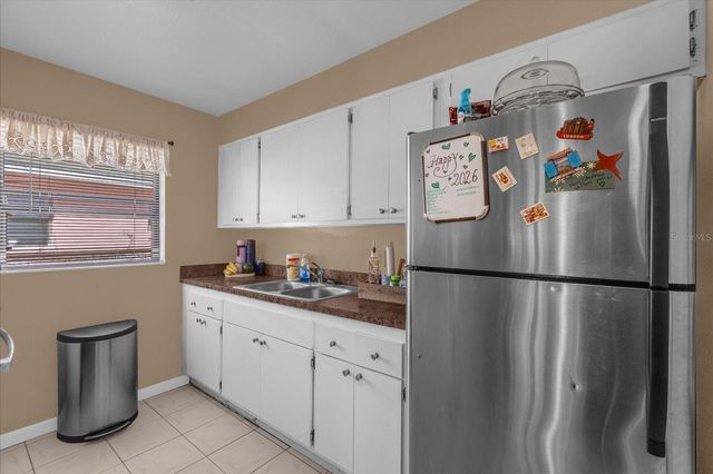 1079 N LAKEWOOD AVENUE, Ocoee, FL 34761