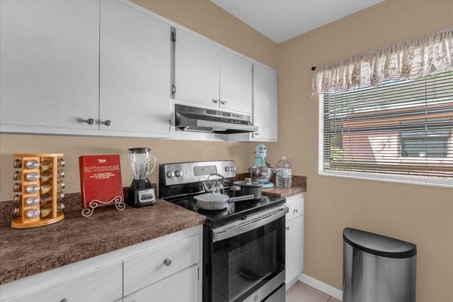 1079 N LAKEWOOD AVENUE, Ocoee, FL 34761