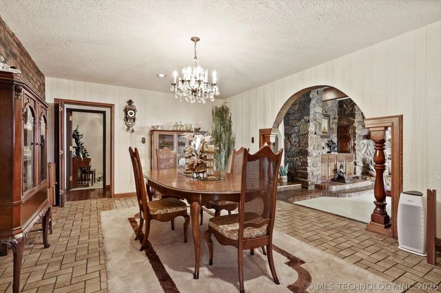17331 S 174th Avenue E, Bixby, OK 74008