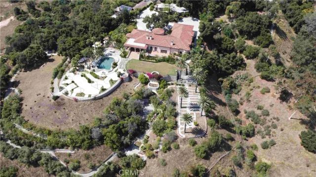 1445 Edgecliff, Pasadena, CA 91107