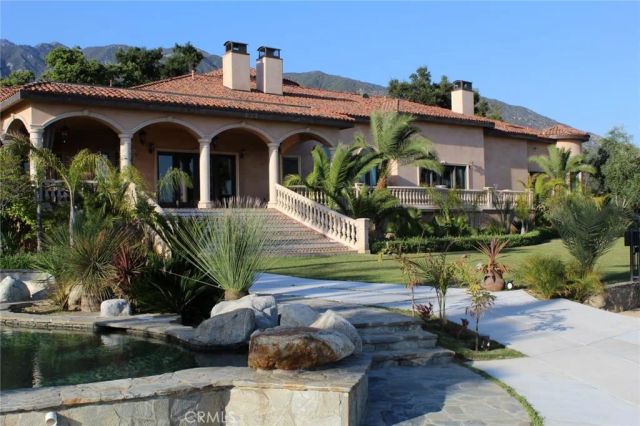 1445 Edgecliff, Pasadena, CA 91107