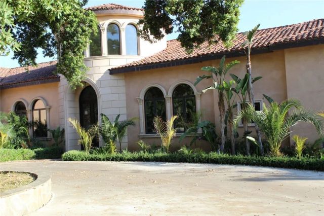 1445 Edgecliff, Pasadena, CA 91107