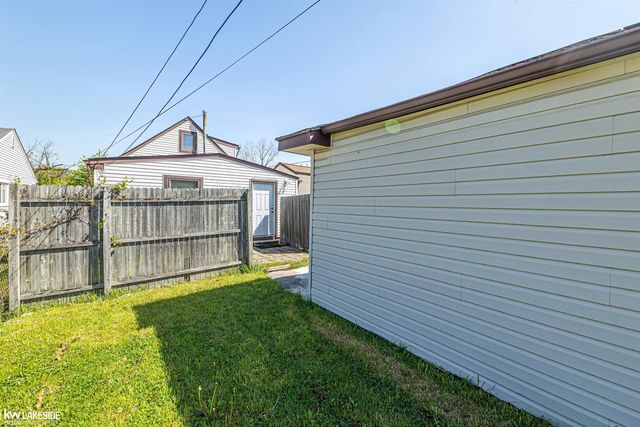13696 Knox Avenue, Warren, MI 48089