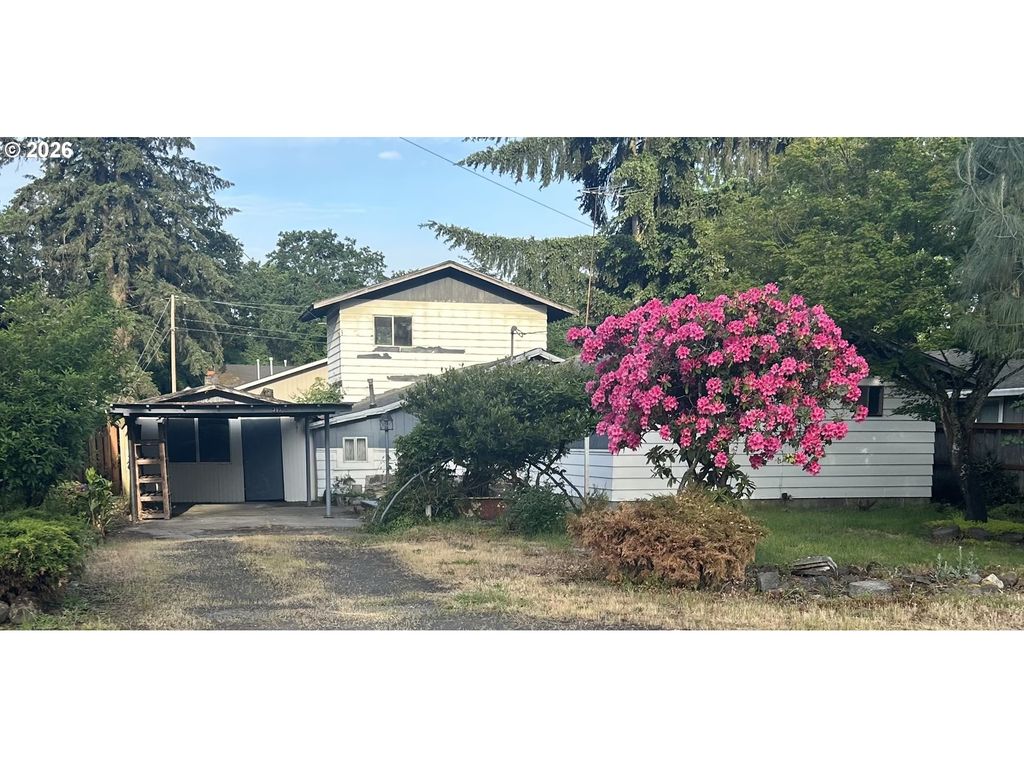395 N 11TH St, St Helens, OR 97051