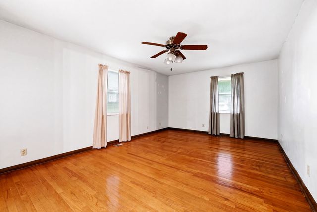 133 Larkspur Drive, Huntington, WV 25705
