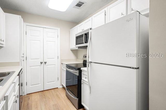 50 Pebble Beach Cv Apt B216, Bluffton, SC 29910