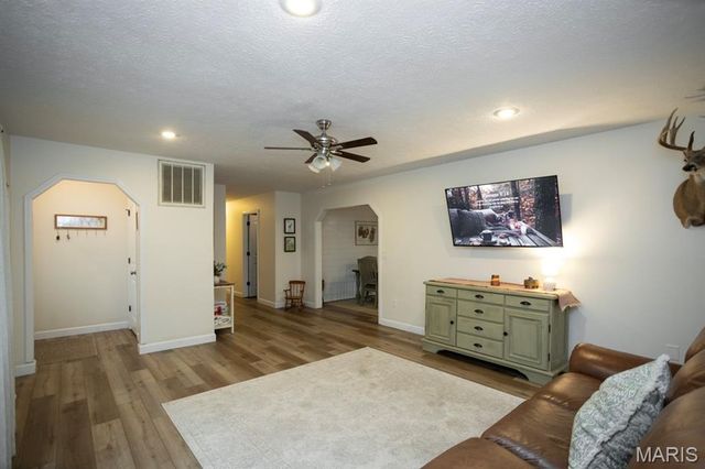 16375 Harmony Lane, St Robert, MO 65584