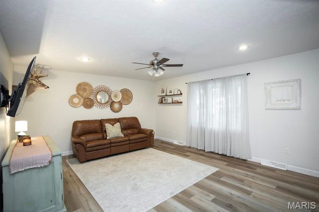 16375 Harmony Lane, St Robert, MO 65584