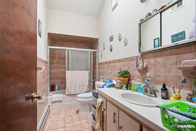 44 Williams Avenue, South Hackensack, NJ 07606