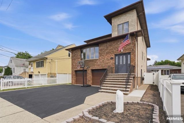 44 Williams Avenue, South Hackensack, NJ 07606