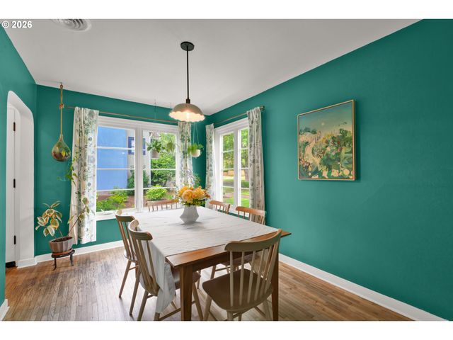 1865 VILLARD St, Eugene, OR 97403