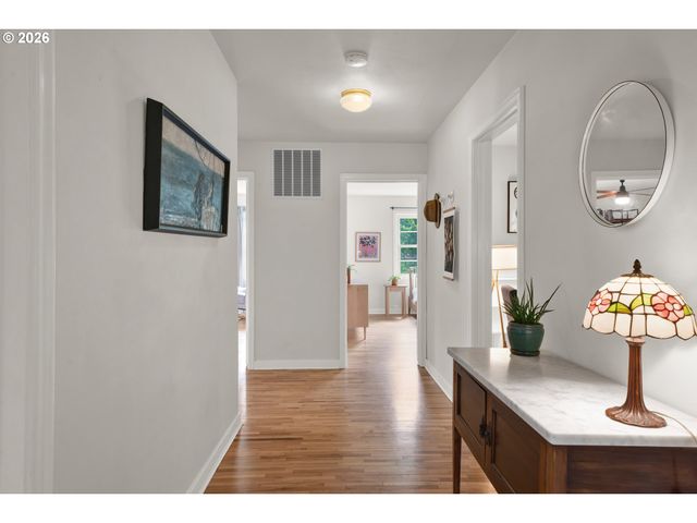 1865 VILLARD St, Eugene, OR 97403