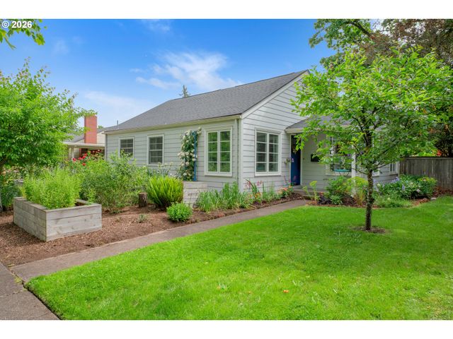 1865 VILLARD St, Eugene, OR 97403