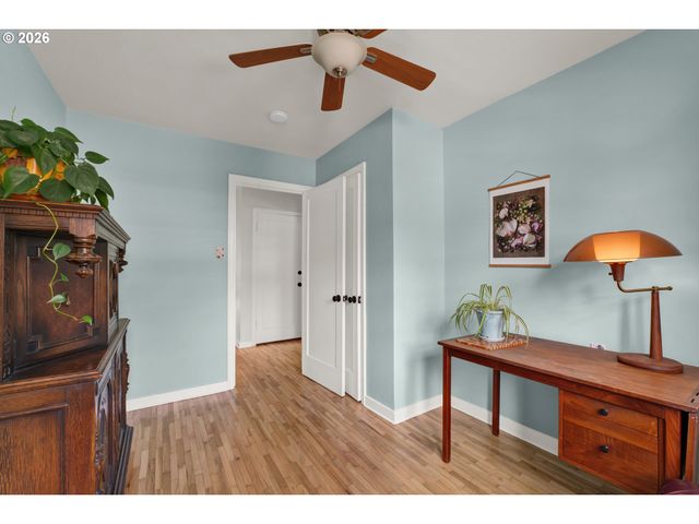 1865 VILLARD St, Eugene, OR 97403