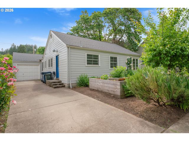 1865 VILLARD St, Eugene, OR 97403