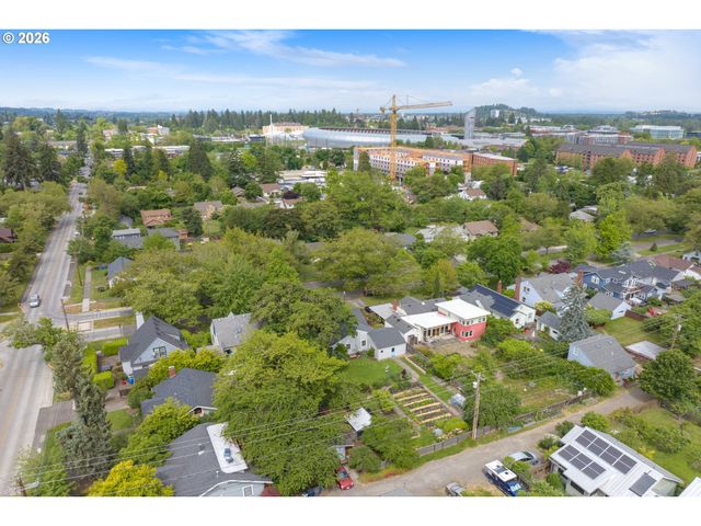 1865 VILLARD St, Eugene, OR 97403