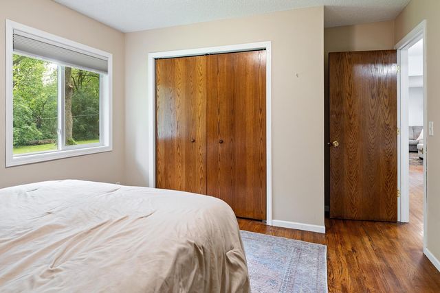 1515 Woodhill Road, Burnsville, MN 55337