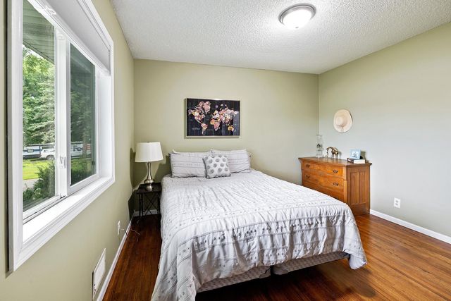 1515 Woodhill Road, Burnsville, MN 55337