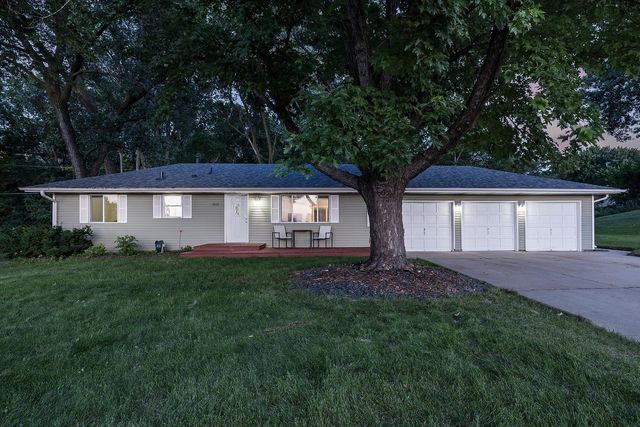 1515 Woodhill Road, Burnsville, MN 55337