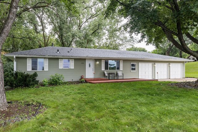 1515 Woodhill Road, Burnsville, MN 55337